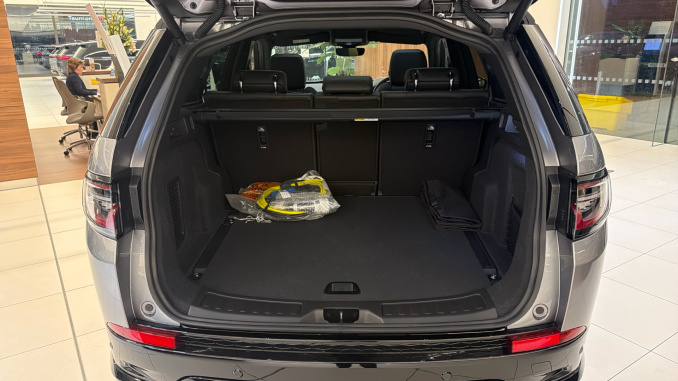 Land Rover Discovery Sport 1.5 P270e Dynamic HSE 5dr Auto [5 Seat] Station Wagon - Image 10
